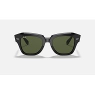 State Street
Lenses: Green Classic  +  Frame: Black