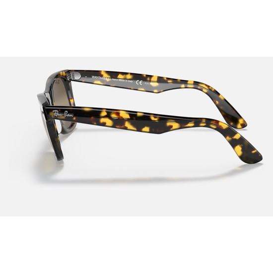 ORIGINAL WAYFARER CHROMANCE
Lenses: Polarized Silver Brown Chromance Mirror  +  Frame: Yellow Havana