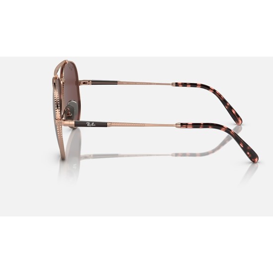 AVIATOR II TITANIUM
Lenses: Polarized Dark Violet Chromance Classic  +  Frame: Rose Gold